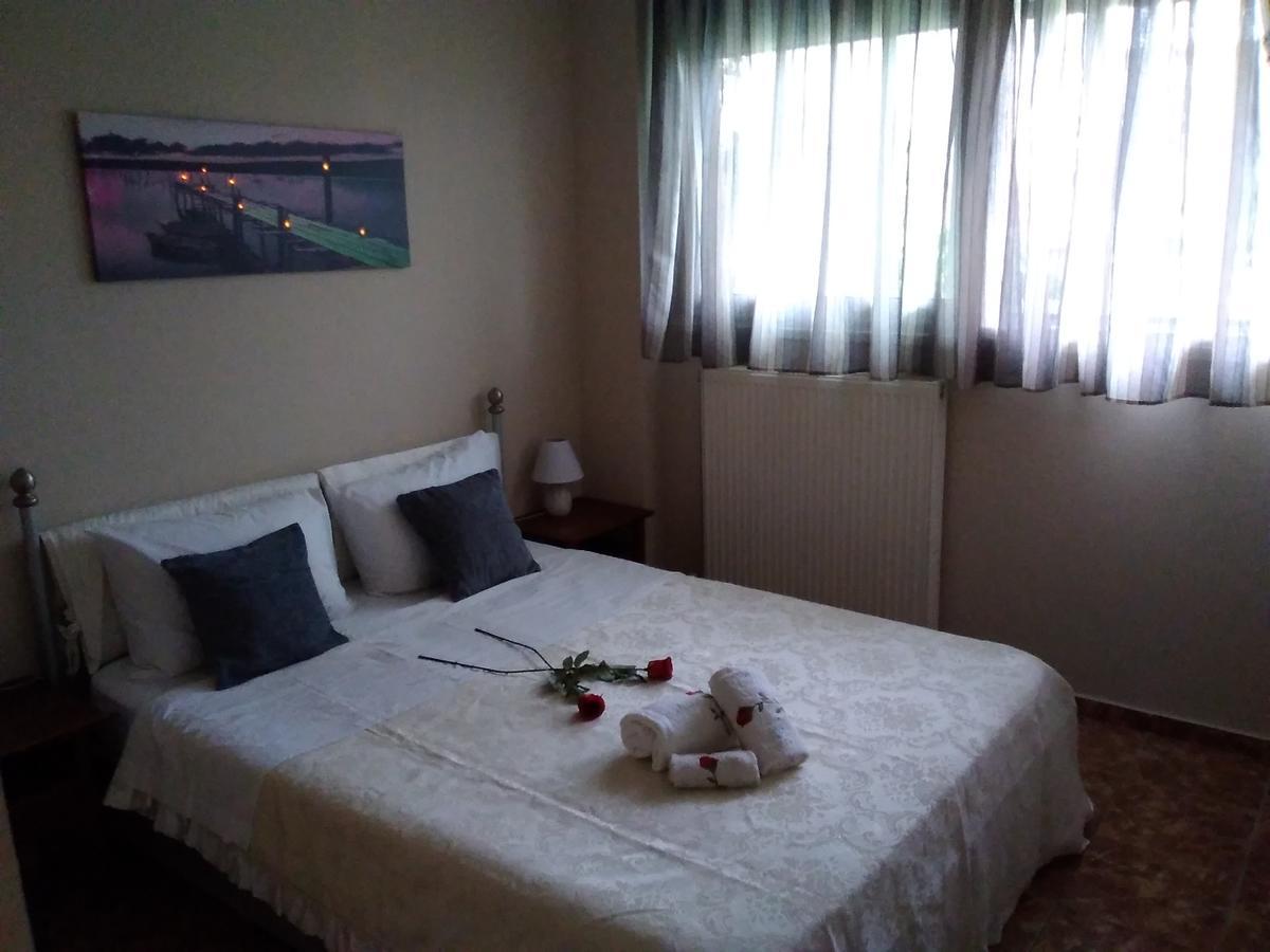 Rea'S Guest House อาร์เตมีดา ภายนอก รูปภาพ